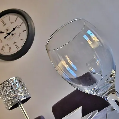 Modern 1 Bed With Secure Gated Parking Appartement Bradford (West Yorkshire)