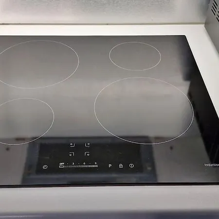 Modern 1 Bed With Secure Gated Parking * ブラッドフォード