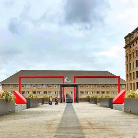 アパート Modern 1 Bed With Secure Gated Parking *