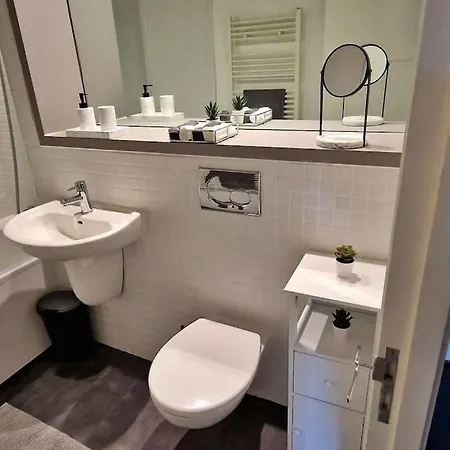 Modern 1 Bed With Secure Gated Parking