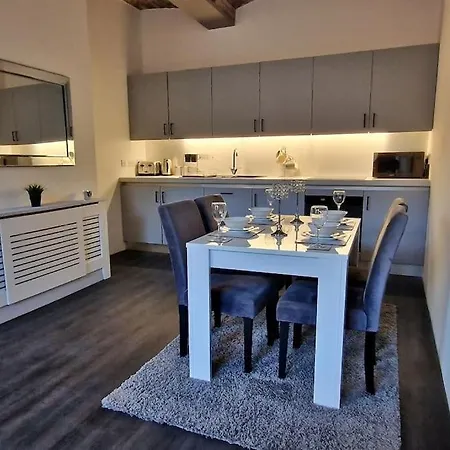 Modern 1 Bed With Secure Gated Parking