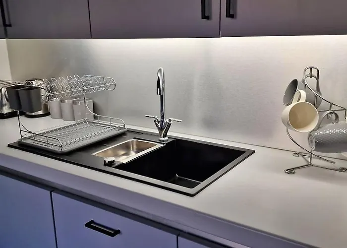 Modern 1 Bed With Secure Gated Parking Apartment Bradford (West Yorkshire)